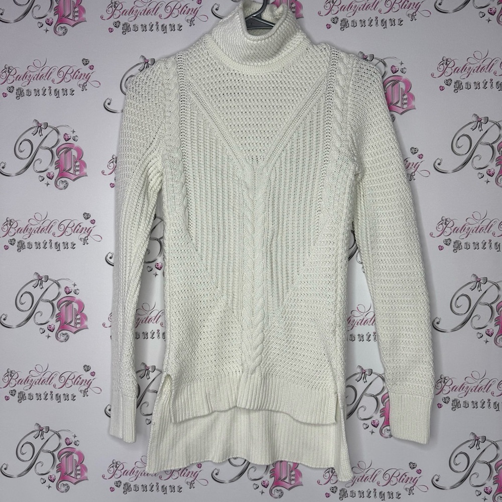 Rw&co sweater turtleneck knitted white cream slits on side stretchy warm wool